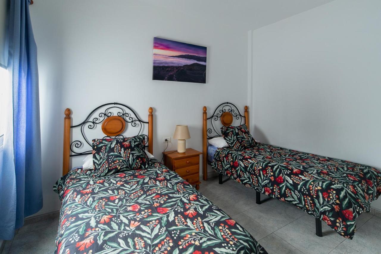 Apartamentos Leomar II Los Llanos De Aridane Exterior photo